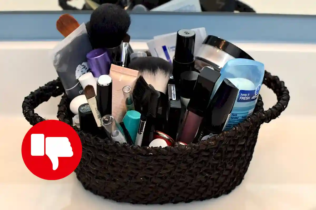 Kosmetik, der bare roder på din hylde og tømmer din pung